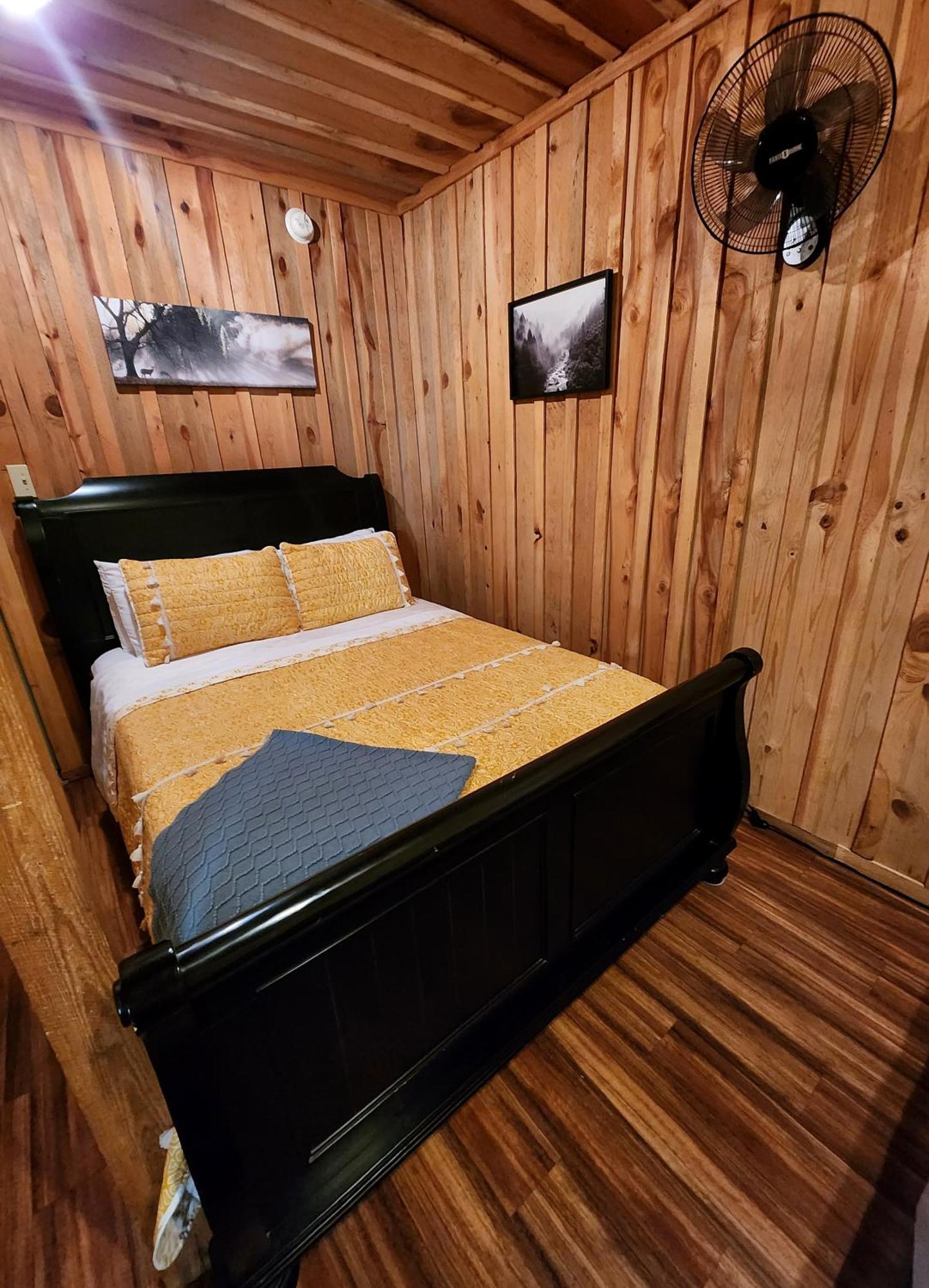 Unique Country Cabin Meets Farmhouse Modern!!! Mena Exterior photo