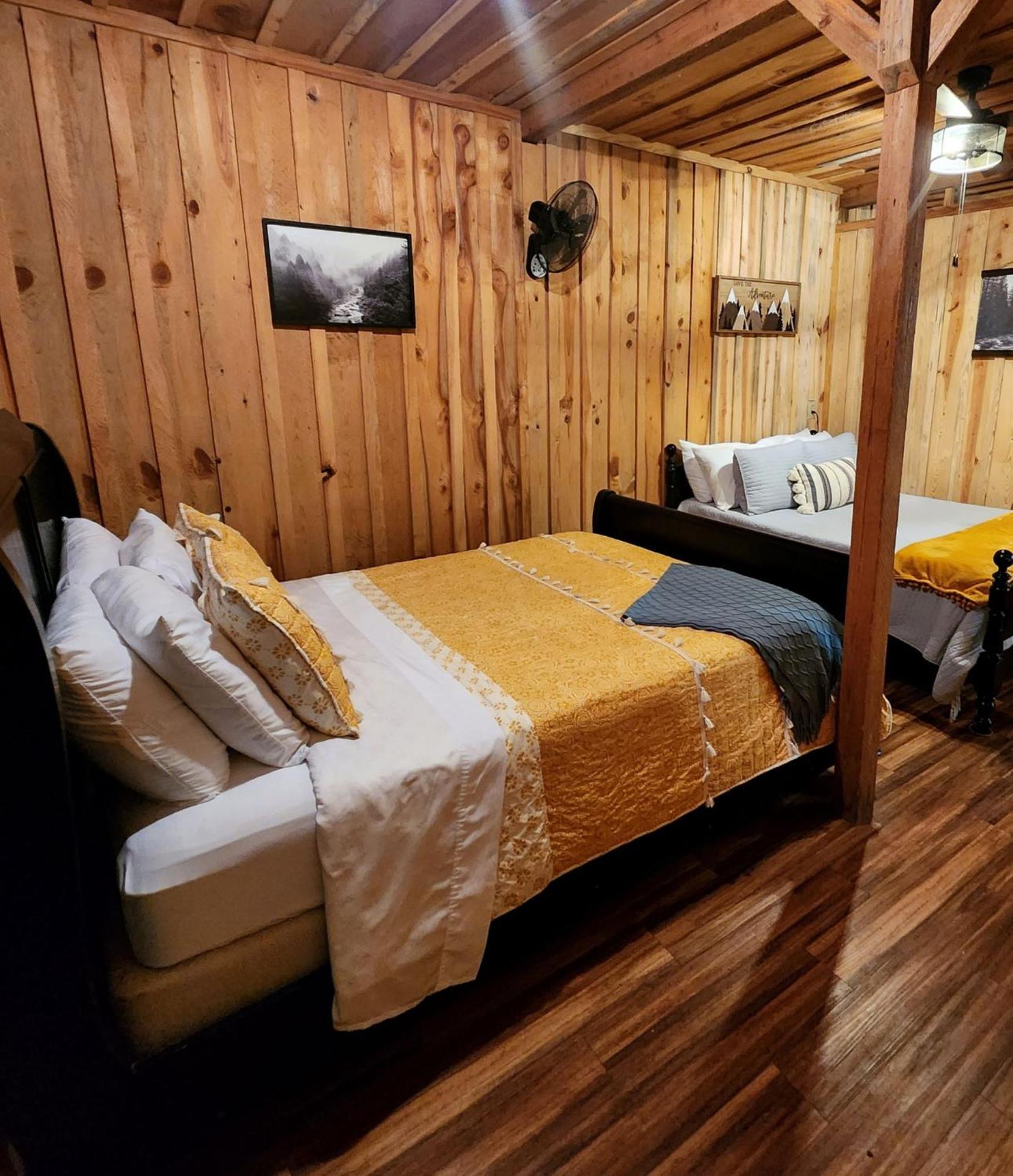 Unique Country Cabin Meets Farmhouse Modern!!! Mena Exterior photo