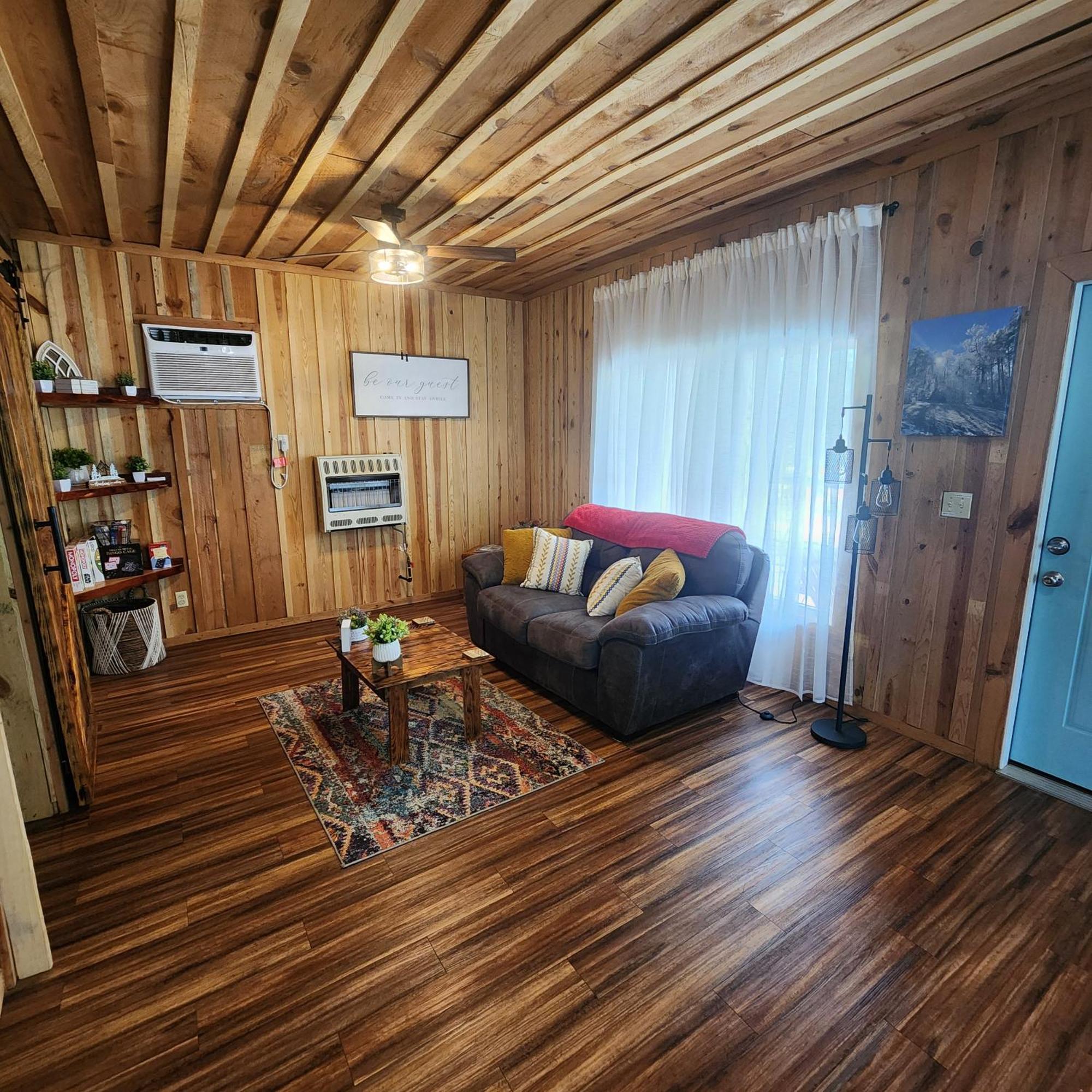 Unique Country Cabin Meets Farmhouse Modern!!! Mena Exterior photo