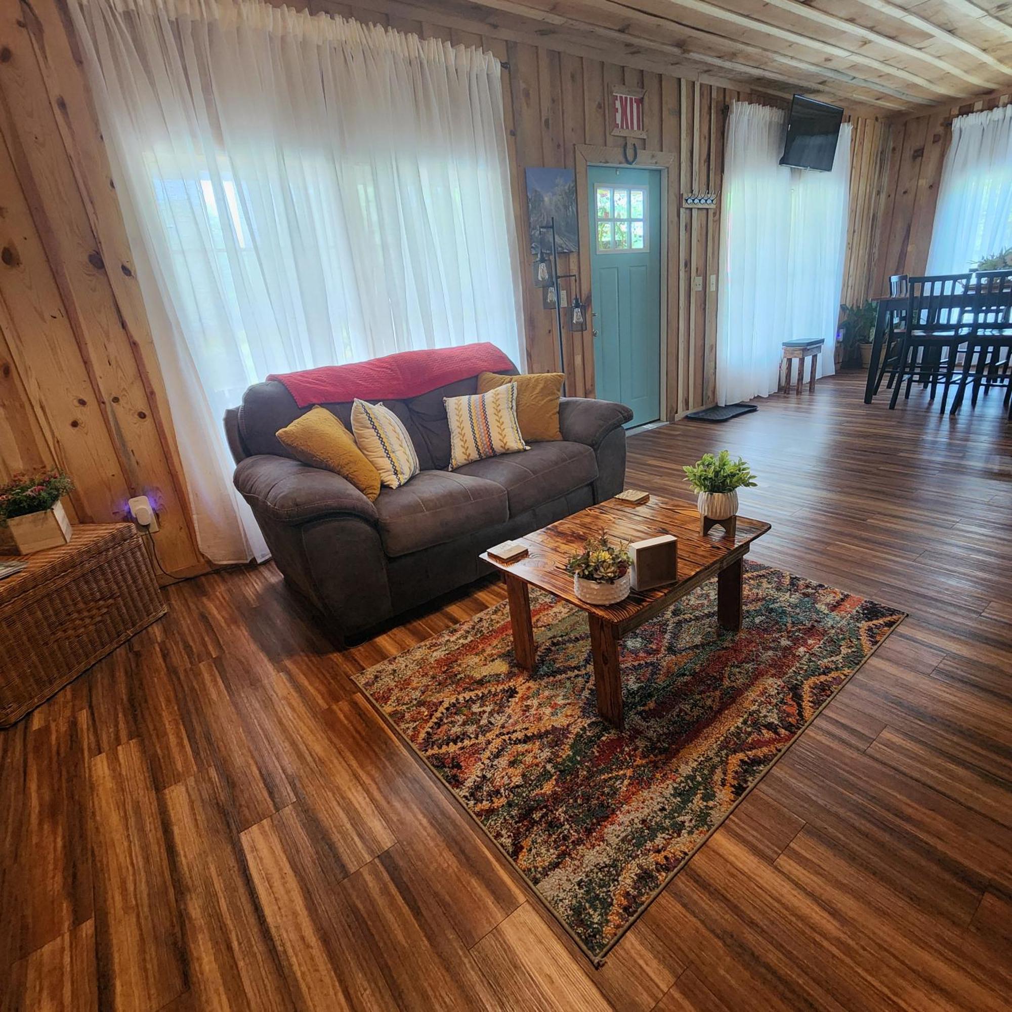 Unique Country Cabin Meets Farmhouse Modern!!! Mena Exterior photo