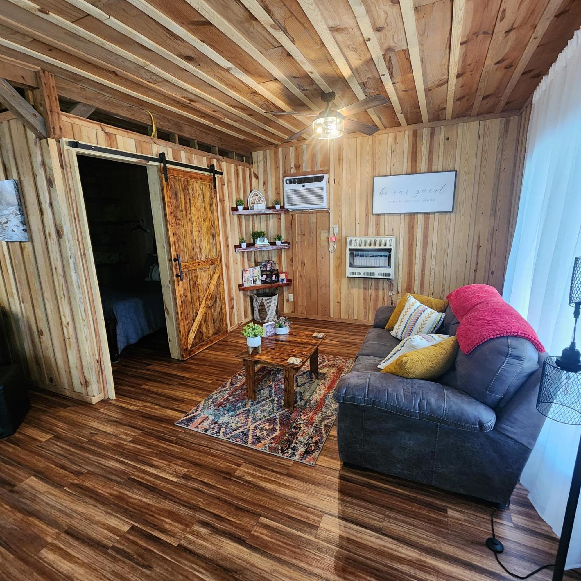 Unique Country Cabin Meets Farmhouse Modern!!! Mena Exterior photo