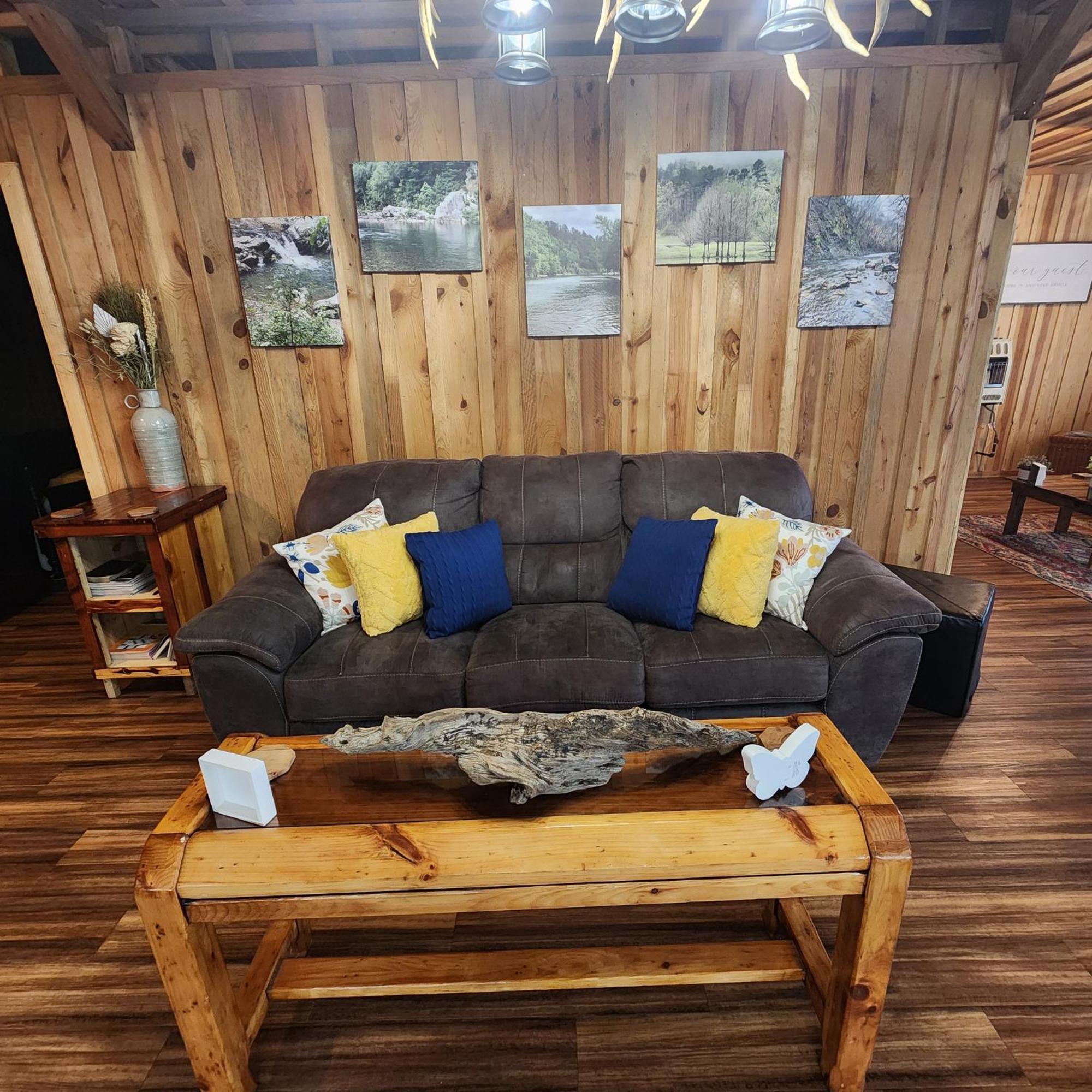 Unique Country Cabin Meets Farmhouse Modern!!! Mena Exterior photo